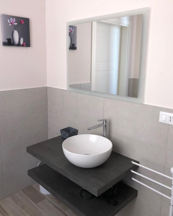 Triquetra Hotel Ferrara Bagian luar foto