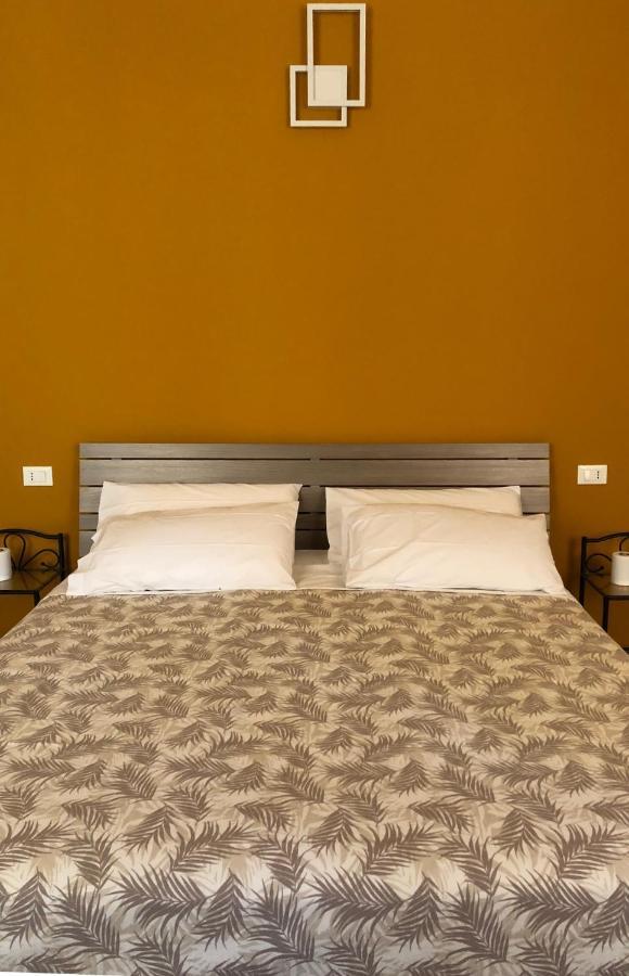 Triquetra Hotel Ferrara Bagian luar foto