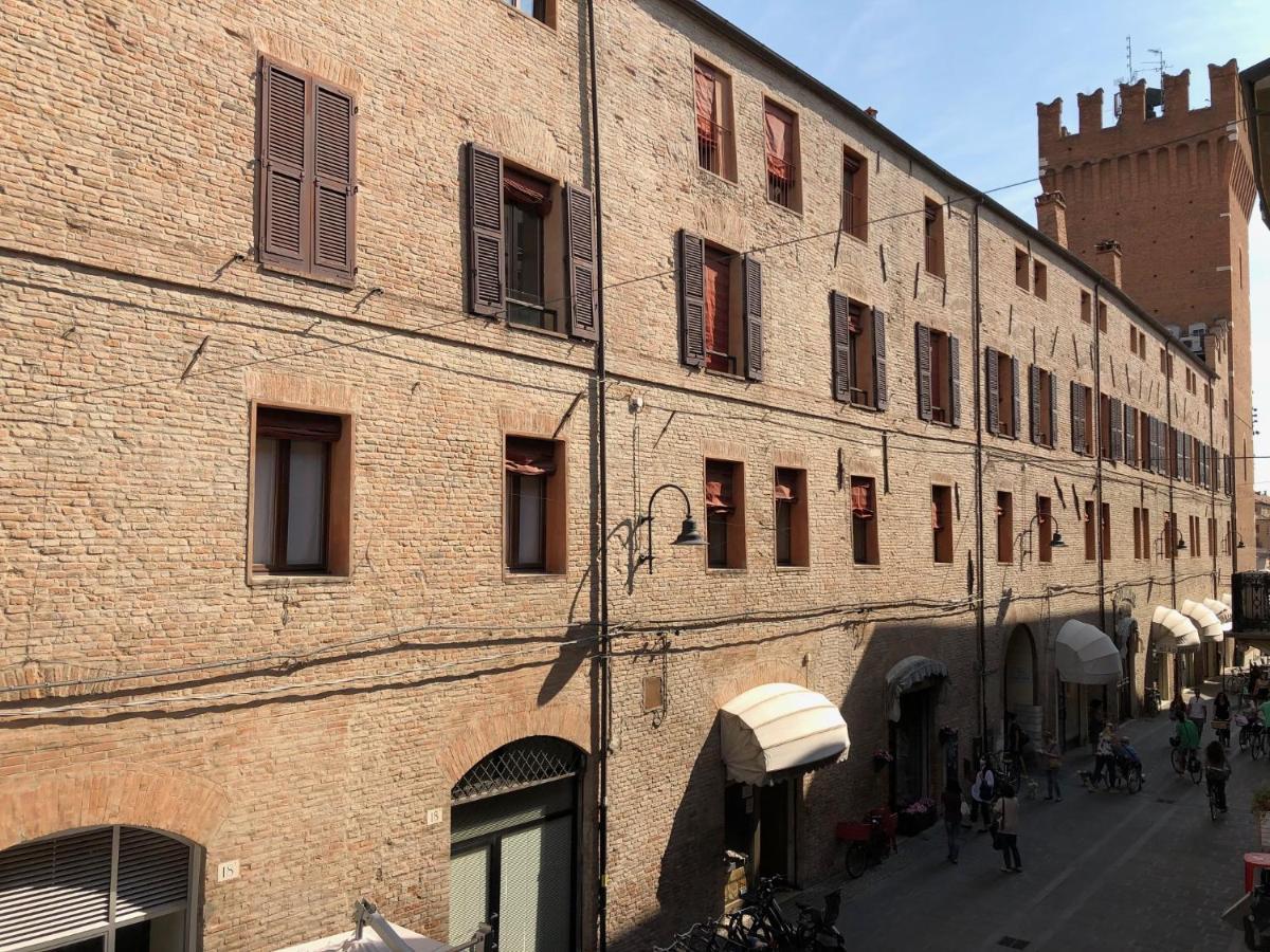 Triquetra Hotel Ferrara Bagian luar foto